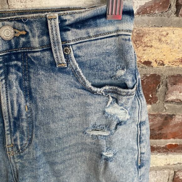 Old Navy Light Wash Cuffed High Waisted Shorts Size 0 - Picture 3 of 7